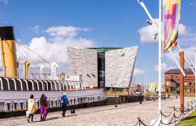 Belfast – Skip-the Line Titanic Museum & Distillery Discovery Tour - Foto 10