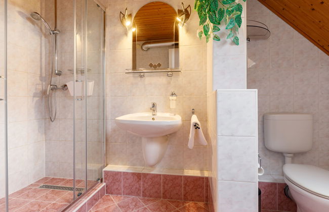 3 bedroom Apartment in Siófok with garden - Photo 11