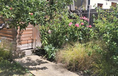 Roomy, comfortable Greater London home, sleeps 8 - Foto 14