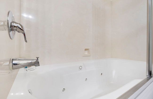 Retreat at Par Lane - Family Friendly Condo - Photo 18