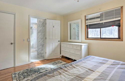 Large Greeley House with 2 Game Rooms and Yard! - Foto 23