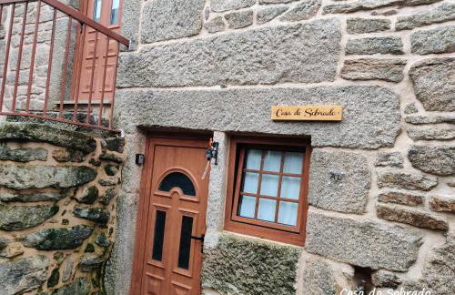 Casa do Sobrado-Gralhas-Montalegre - Foto 2