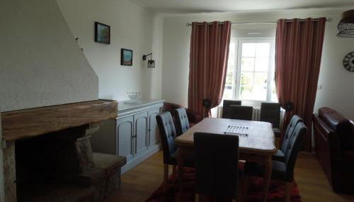 En Bretagne, villa de 2 à 8 pers , meublé de tourisme 3 étoiles nichée dans un écrin de verdure à 2500m de la plage - Foto 4