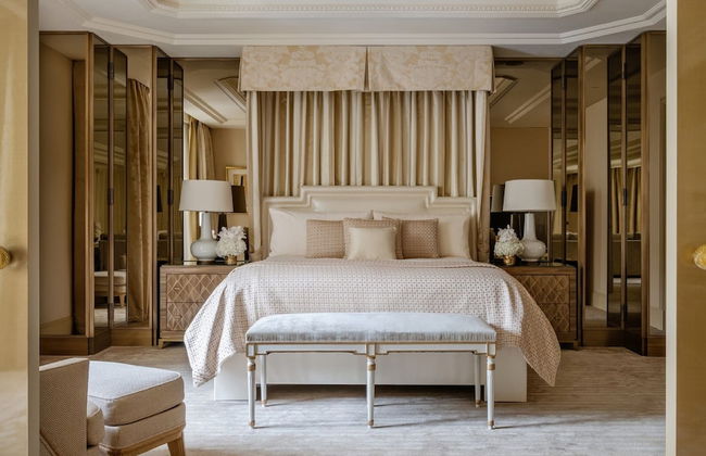 Four Seasons Hotel George V - Photo 8