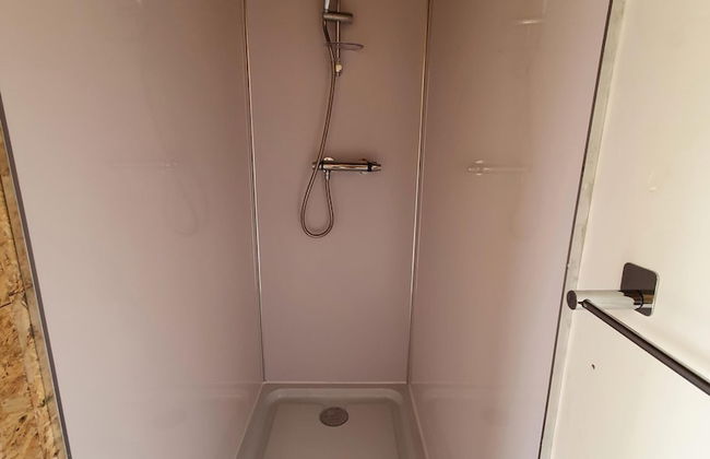 Double Decker Bus on an Alpaca Farm Sleeps 8 - Foto 14