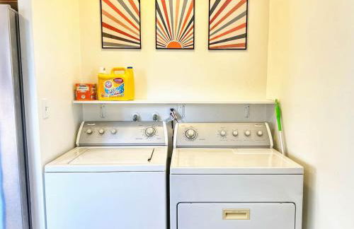 Groovy Getaway Retro Vibes in North Park, SD - Foto 32