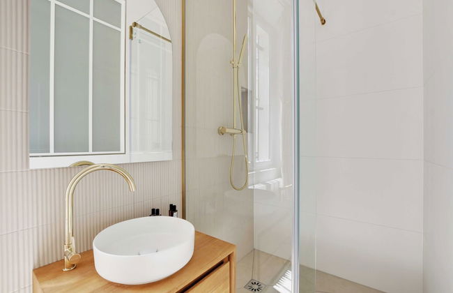 Elegant Apartment -2br/6p - Pere Lachaise - Photo 13