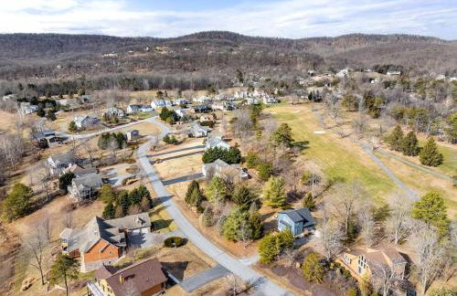 Bright Mountain Cabin with Game Room & Golf Course Views Near Hedgesville, West Virginia - Foto 73