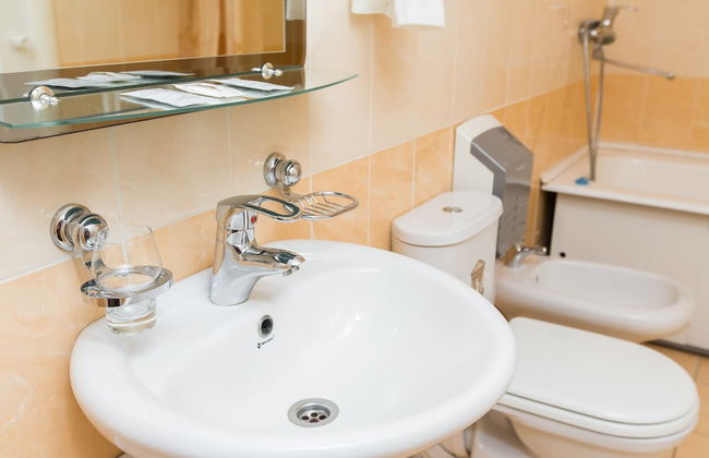 VIZIT Guesthouse - Photo 41