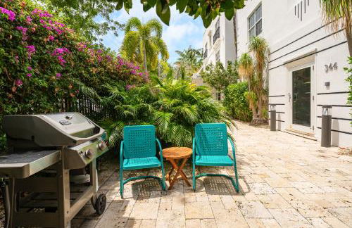 Fountain condo 2 story Pool BBQ Balcony - Photo 6