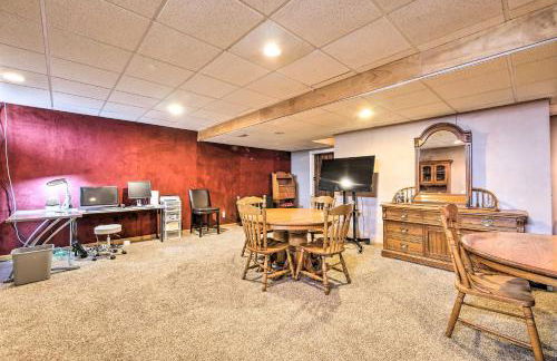 Large Cleveland Home with Fire Pit and Backyard! - Foto 16