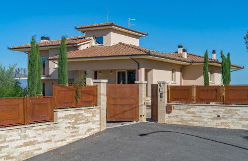 Luxury Villa Spaccasole su Cortona - Infinity Pool - Photo 50