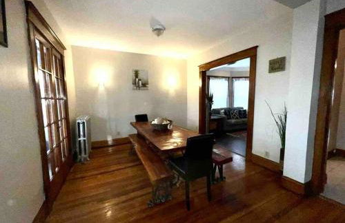 Vintage cute house 5 min from the beautiful Falls! - Foto 8