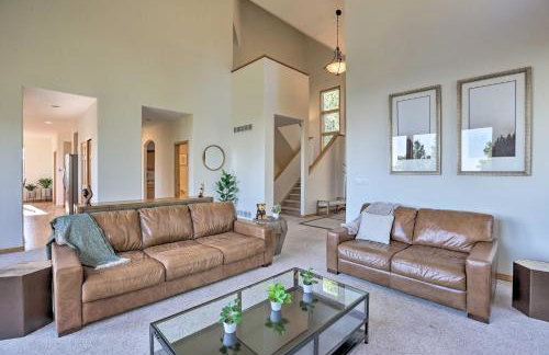 Spacious Evergreen Home with Picturesque Views - Foto 6