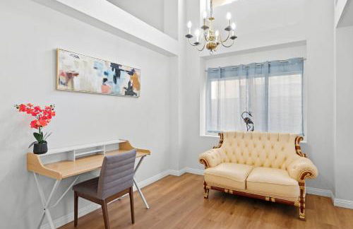 Stylish Home w Full Kitchen Garage Backyard - Foto 2