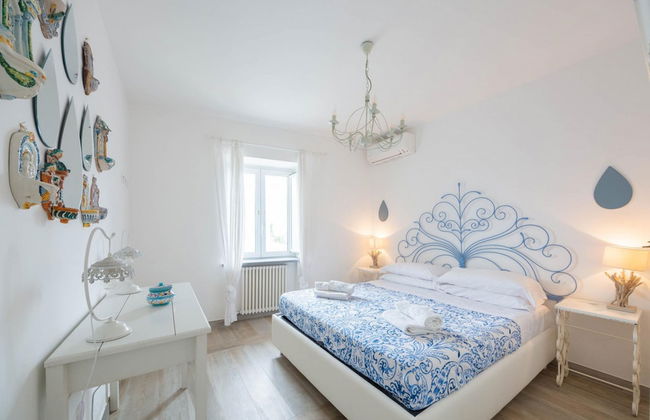 Luxury Villa Vittoria- Villa With Garden Swimming Pool and Jacuzzi Overlooking the sea - Foto 31