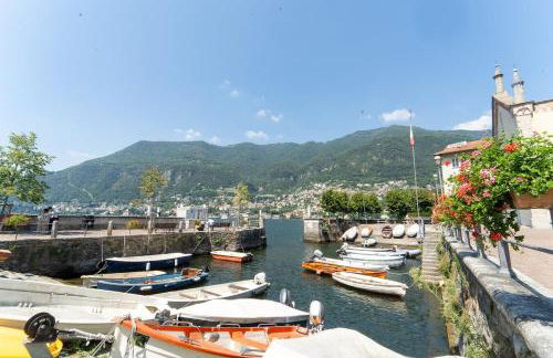 Vintage Home in the hamlet with lake view - Photo 48