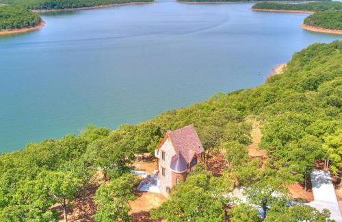 Unique Castle on the Lake - Foto 44