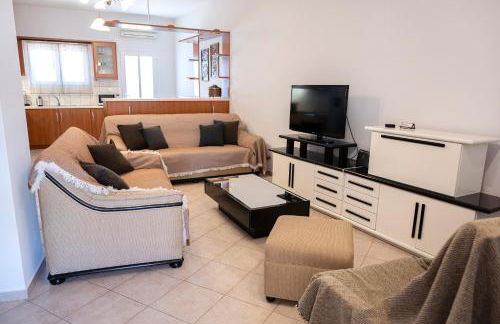 Maria's House - Photo 1