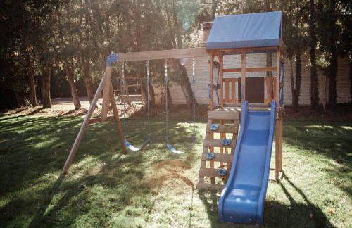 Spacious Five-Bedroom Bliss - Foto 15