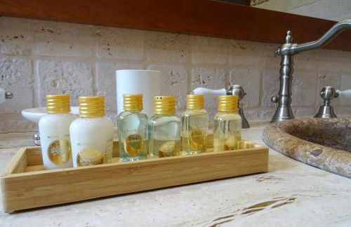 Villa with private pool and tennis court 150 metres from the sea-Villa el Olivo - Photo 35