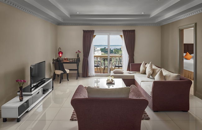 Palace Gate Hotel & Residence by EHM - Photo 9