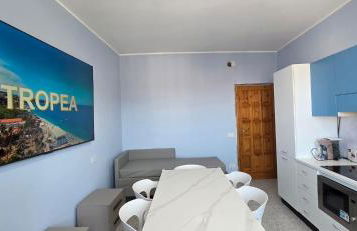 CENTRAL STATION APARTMENTS TROPEA - 200 Meters from the Train - Steps from the Main Street - Foto 1