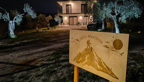 Villa Maximos - Foto 1