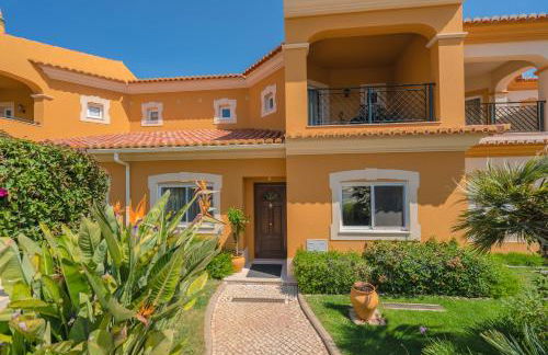 Beautiful Villa on Boavista Golf Resort - Daily Service & Spa Access - Foto 1