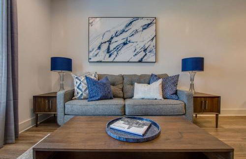 New East Nash - King Bed Short Drive to Dwntwn - Foto 9