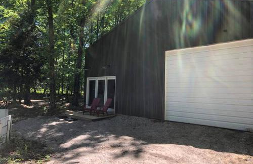 Hockey Themed Room with Wooded Trails - Foto 20