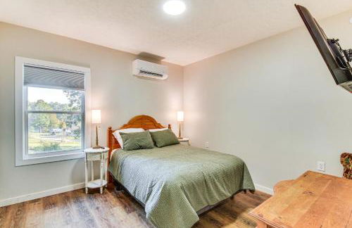 Lake-View Home in Statham with On-Site Fishing - Foto 19