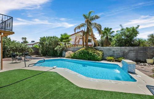 4BR Family Home, Private Pool & BBQ, Near Strip - Foto 1