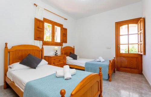 Villa in Playa D´en Bossa sleeps 9 - Foto 22