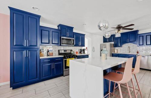 Spacious home w private pool & game room - Foto 16