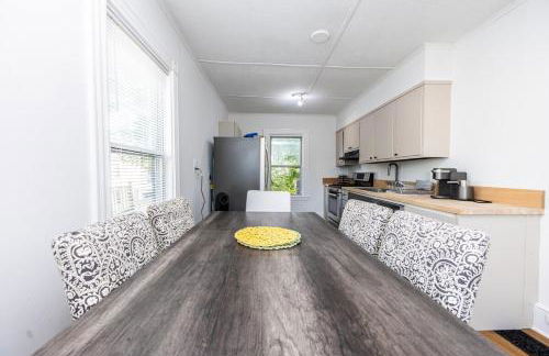 Spacious 3BR Family Flat Near Encore Assembly Row - Photo 27