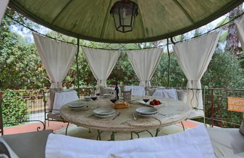 Huge Holiday Home in Marina di Castagneto Carducci near Sea - Foto 56