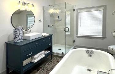 Creole Cottage - 2 Bed, 1 Bath, Pet Friendly with Fee, Walk to Downtown, Grill, Washer & Dryer - Foto 3