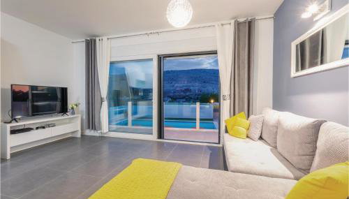 Lovely Home In Srinjine - Photo 2