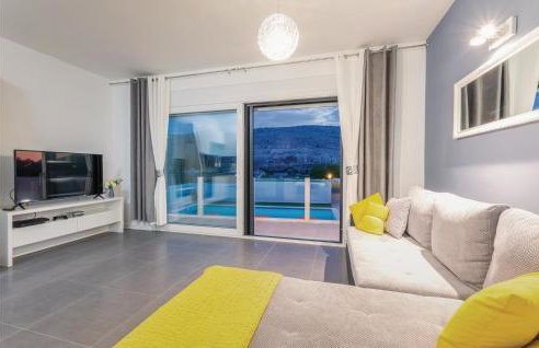 Lovely Home In Srinjine - Photo 2