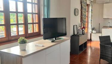 Casa di Zoe apartment - Punto di sosta x bikes auto e moto a 20 minuti dall'autostrada - parcheggio privato - giardino con barbecue - - Foto 4