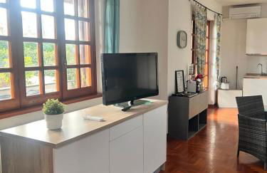 Casa di Zoe apartment - Punto di sosta x bikes auto e moto a 20 minuti dall'autostrada - parcheggio privato - giardino con barbecue - - Foto 4