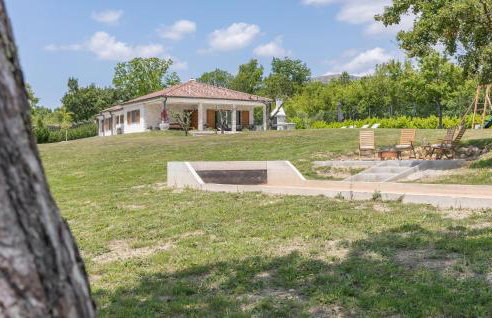 Amazing Home In Strped With Wifi - Photo 13