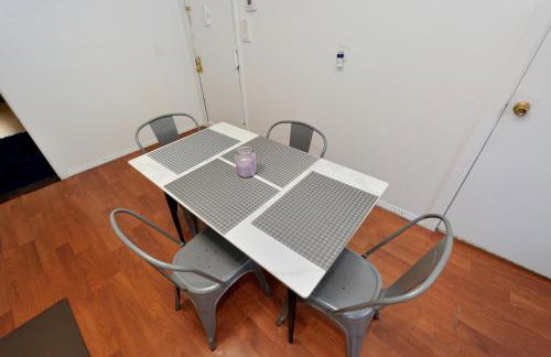 Cozy 2BR Apartment in the Heart of Chelsea - Foto 10