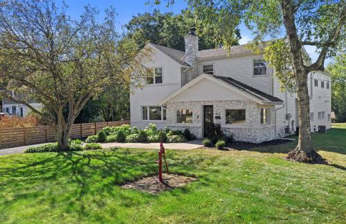 Luxury Lakeview Stay | Main&Guest House, Sleeps 10 - Foto 62