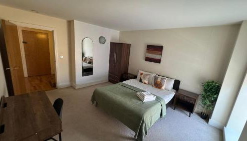 One Bed Serviced Apartment near South Bank by MySquare - Photo 2