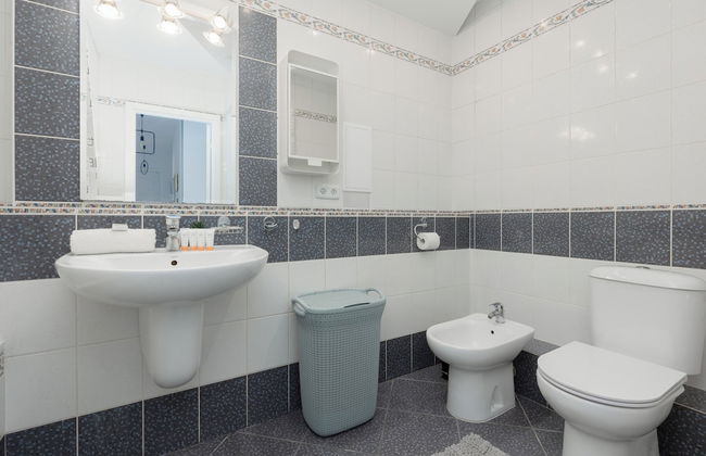 Spacious 3 Bedroom Apartment by Renters - Foto 40