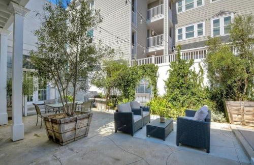 Ocean Views, Across The Street From Beach, Private Patio - Photo 7