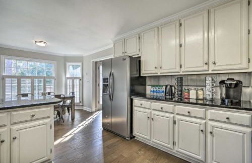 Deck and Yard Family-Friendly Lawrenceville Home! - Foto 10