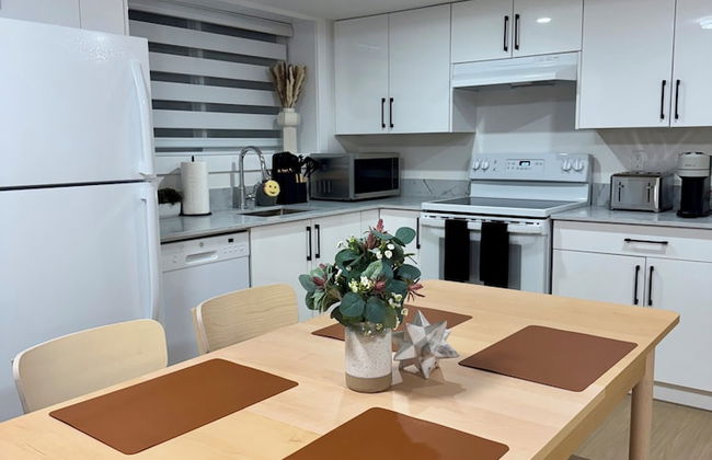 Levida Living - Cozy 2 Bedroom Suite at the Heart of Langley - Photo 9